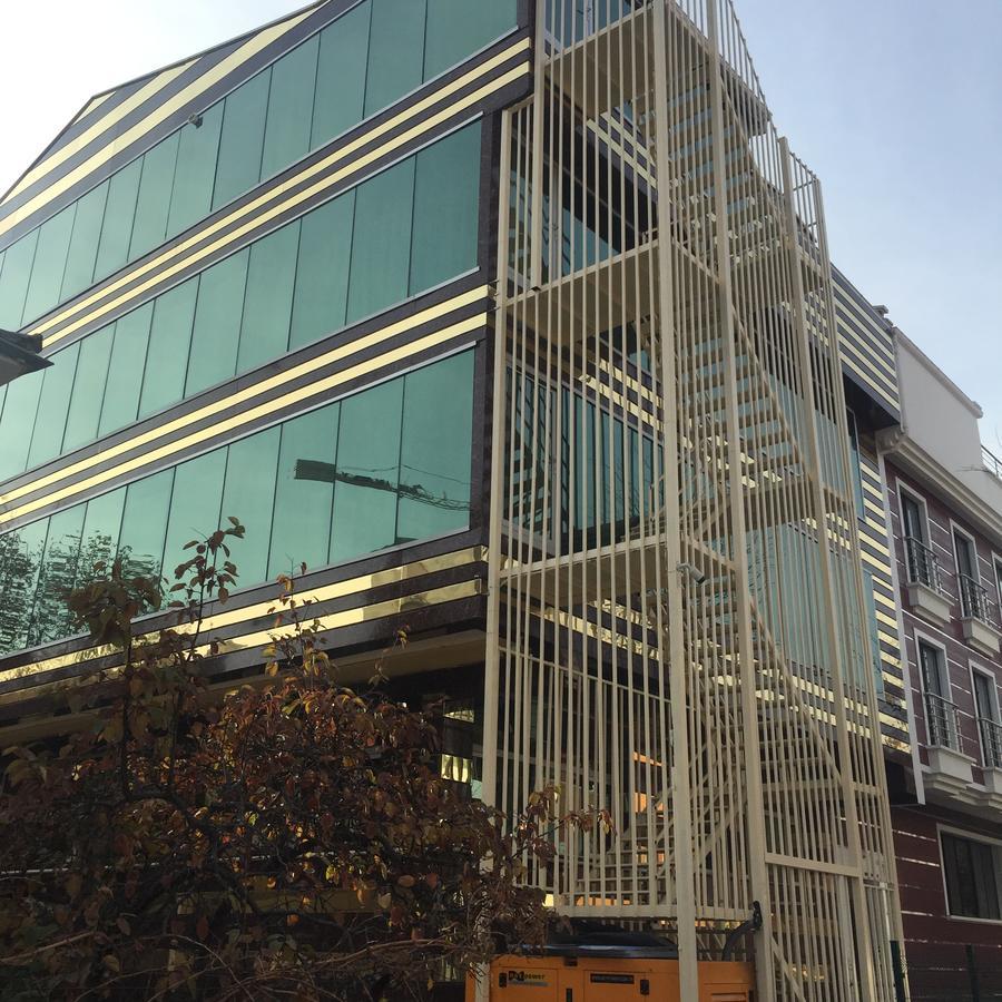 Ac Kiz Ogrenci Yurdu 3. Sube Hostel Yenimahalle Exterior photo
